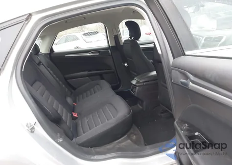 2013 Ford Fusion Se z USA, uszkodzony, nr VIN 3FA6P0H76DR330020